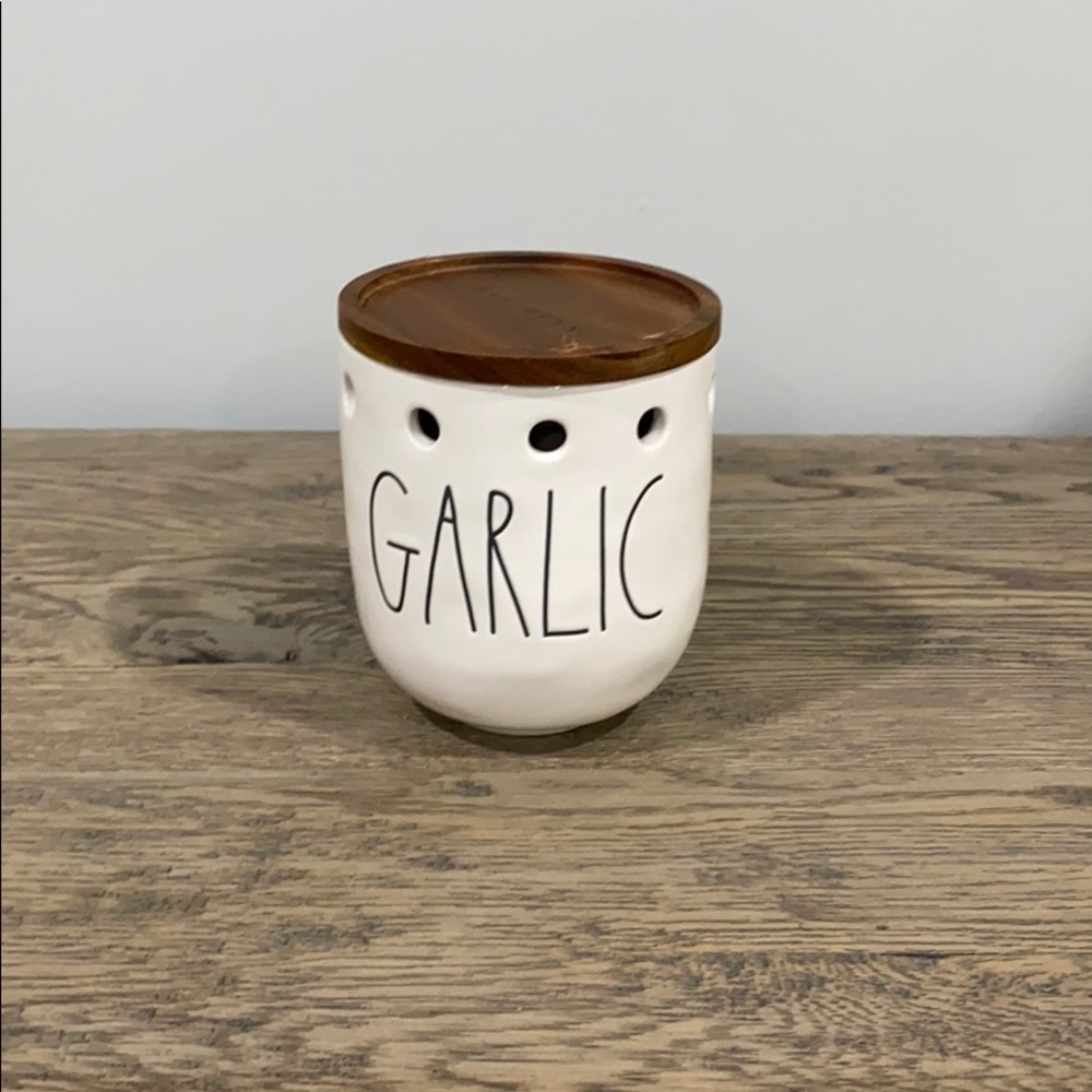 Rae Dunn Garlic Holder